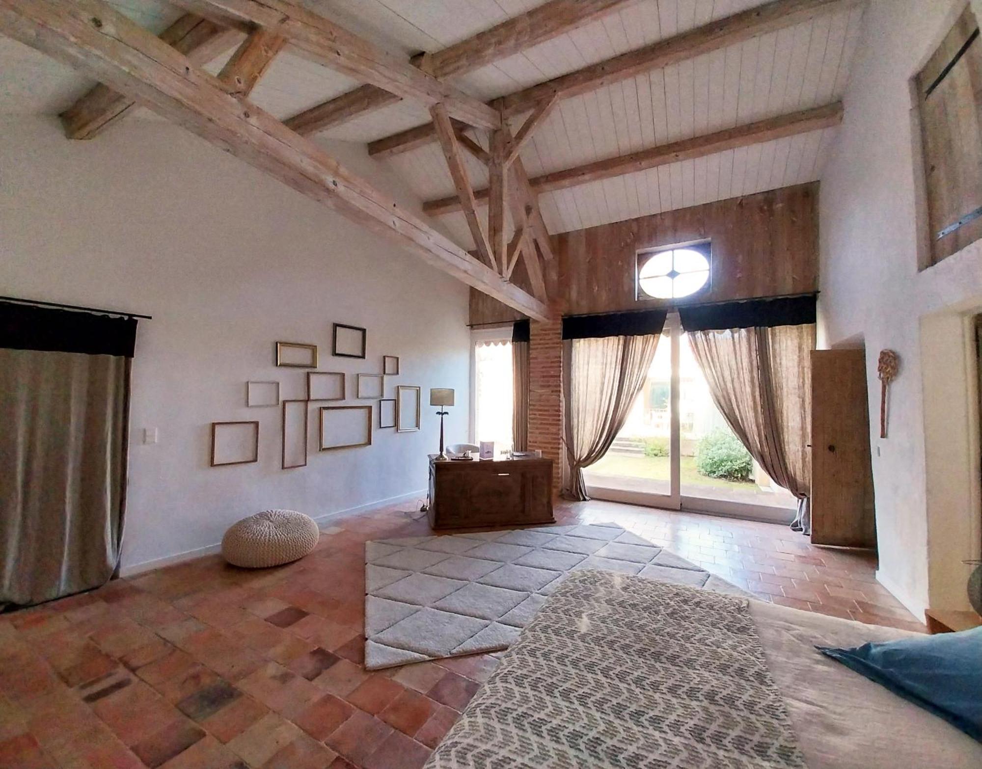 Chateau Gautoul Puy-lʼÉvêque Ruang foto